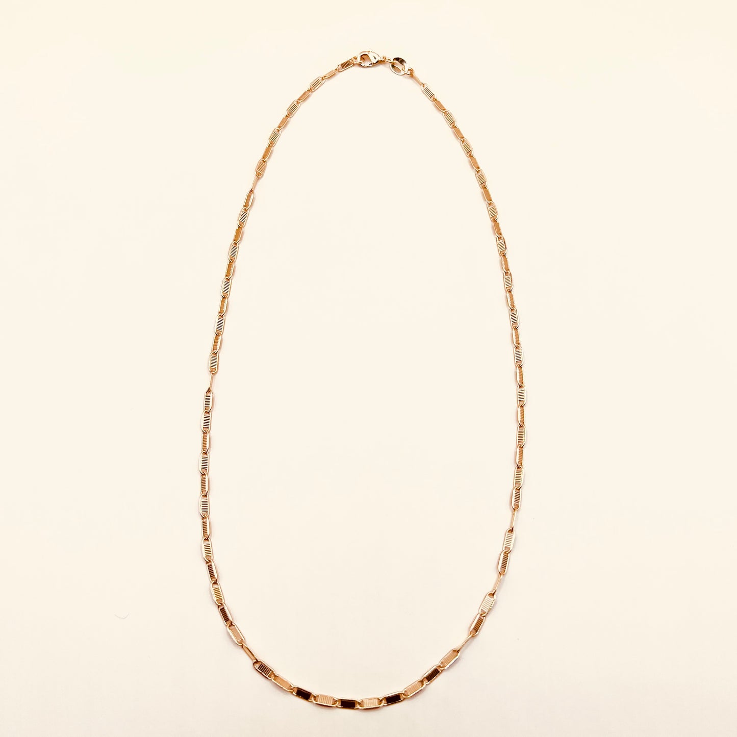 Flat Boyfriend Necklace